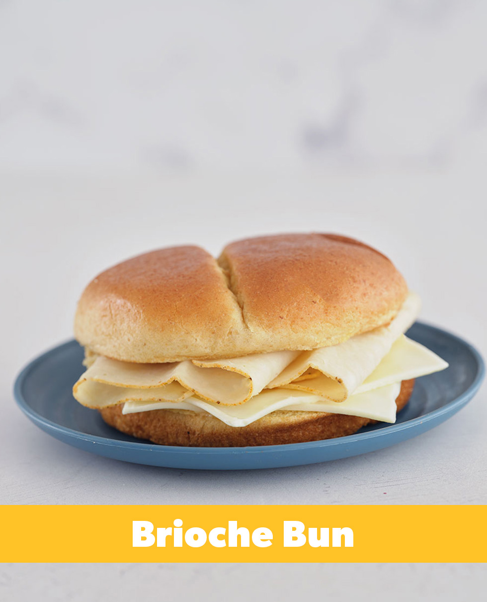Rotisserie Chicken & Mozzarella Brioche, WG (IW)