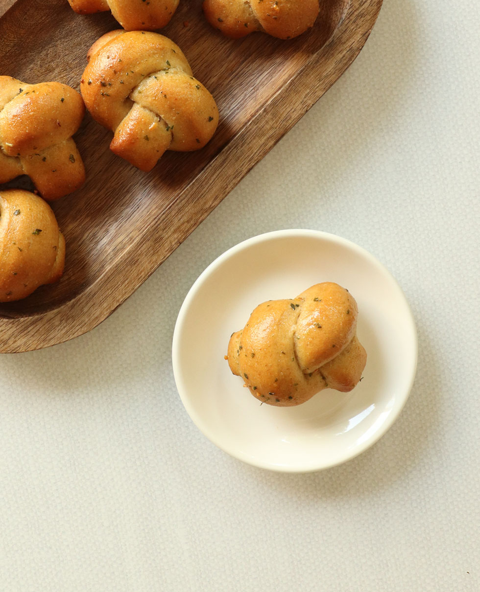 “NY Style” Mini Garlic Knot, WG