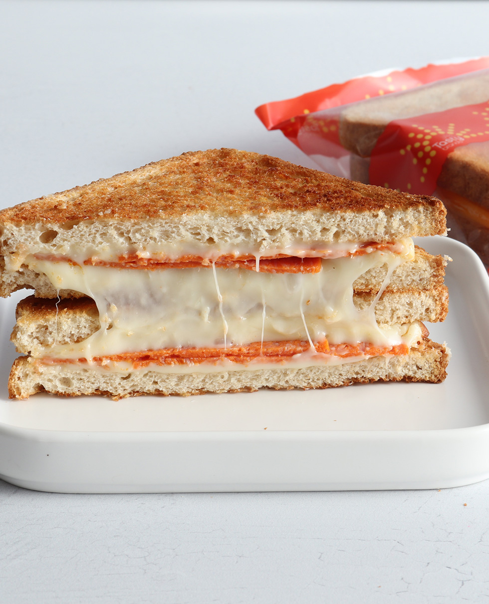 Turkey Pepperoni & Mozzarella Grilled Cheese, WG (IW)